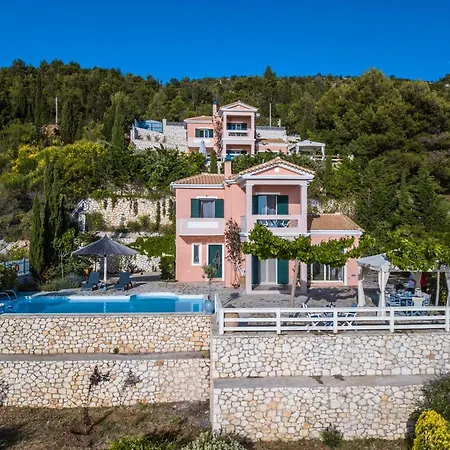 Private, Pool, Sunsets, Beaches, Amenities - Eleni Vilă *