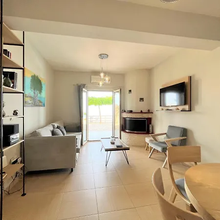 Private, Pool, Sunsets, Beaches, Amenities - Eleni Athánion