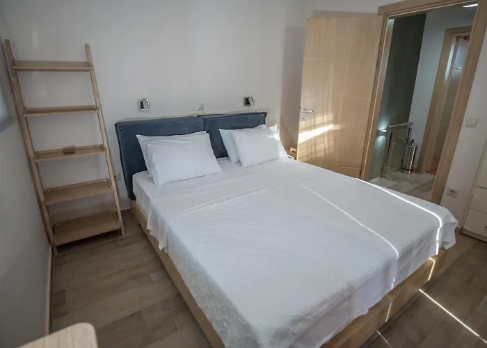 Private, Pool, Sunsets, Beaches, Amenities - Eleni *