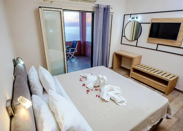 Private, Pool, Sunsets, Beaches, Amenities - Eleni * Athánion